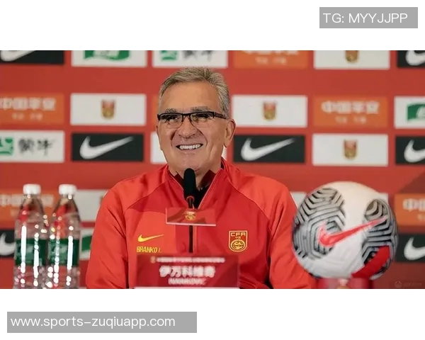 国足新篇章开启两位老帅离场里皮伊万相继告别足球舞台